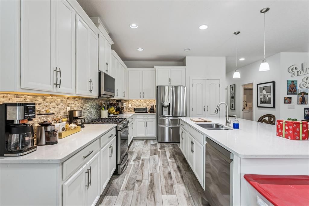 For Sale: $540,000 (4 beds, 3 baths, 2261 Square Feet)