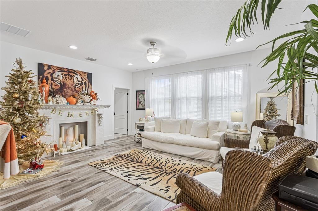 For Sale: $540,000 (4 beds, 3 baths, 2261 Square Feet)