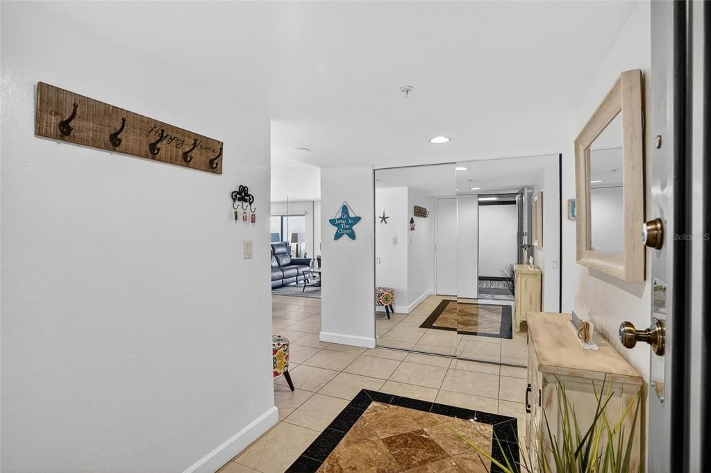 待售: $799,000 (2 贝兹, 2 浴室, 1331 平方英尺)