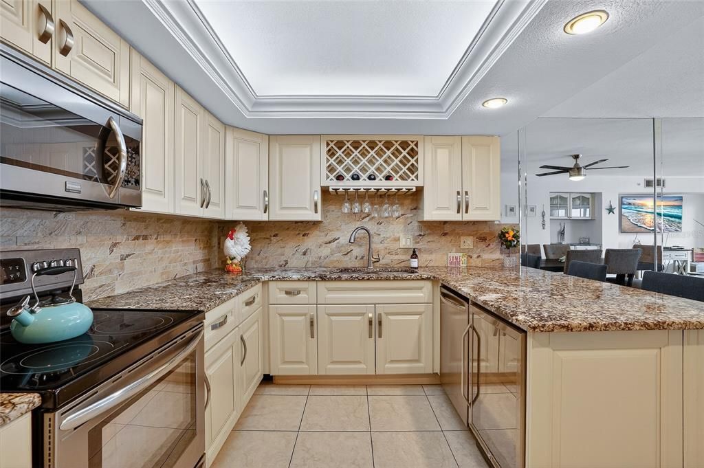 待售: $799,000 (2 贝兹, 2 浴室, 1331 平方英尺)