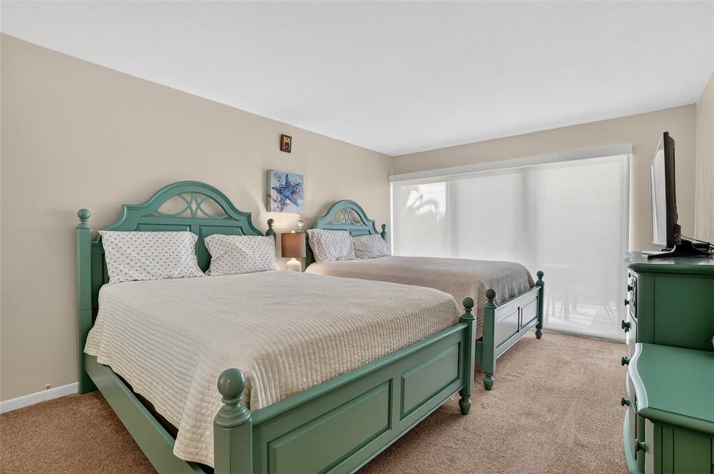 待售: $799,000 (2 贝兹, 2 浴室, 1331 平方英尺)