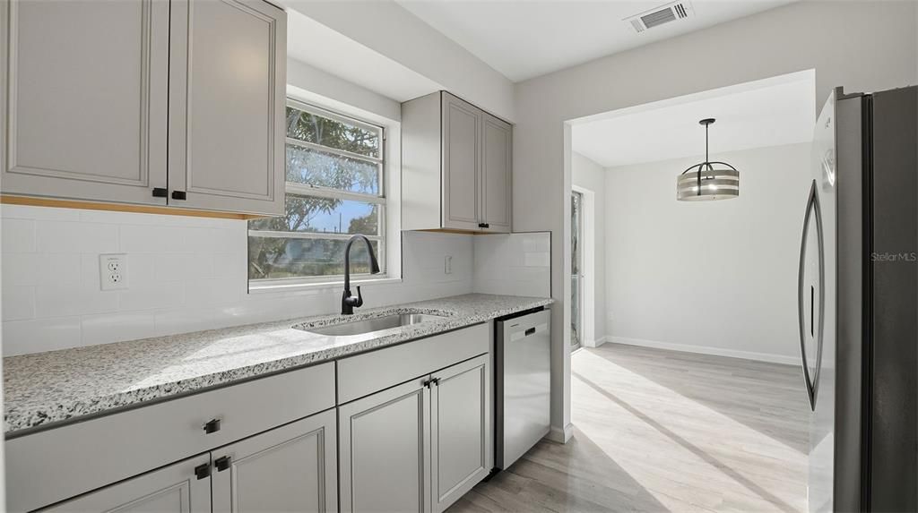 For Sale: $249,900 (3 beds, 1 baths, 1349 Square Feet)