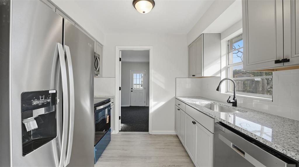 For Sale: $249,900 (3 beds, 1 baths, 1349 Square Feet)