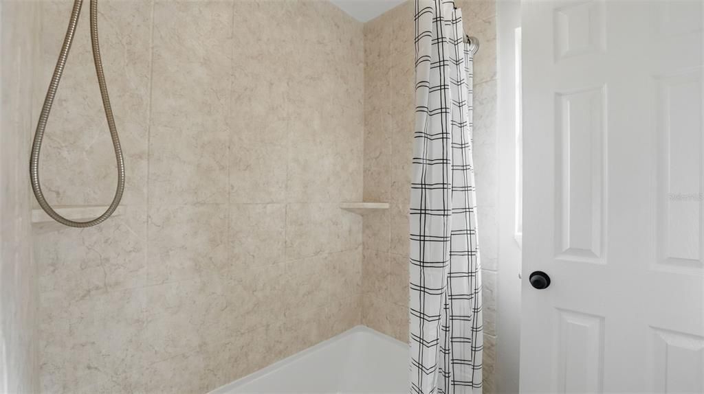 For Sale: $249,900 (3 beds, 1 baths, 1349 Square Feet)