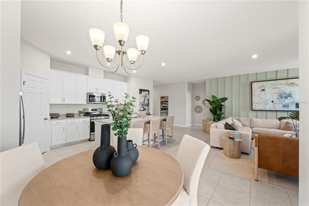 En Venta: $348,210 (4 camas, 2 baños, 1839 Pies cuadrados)