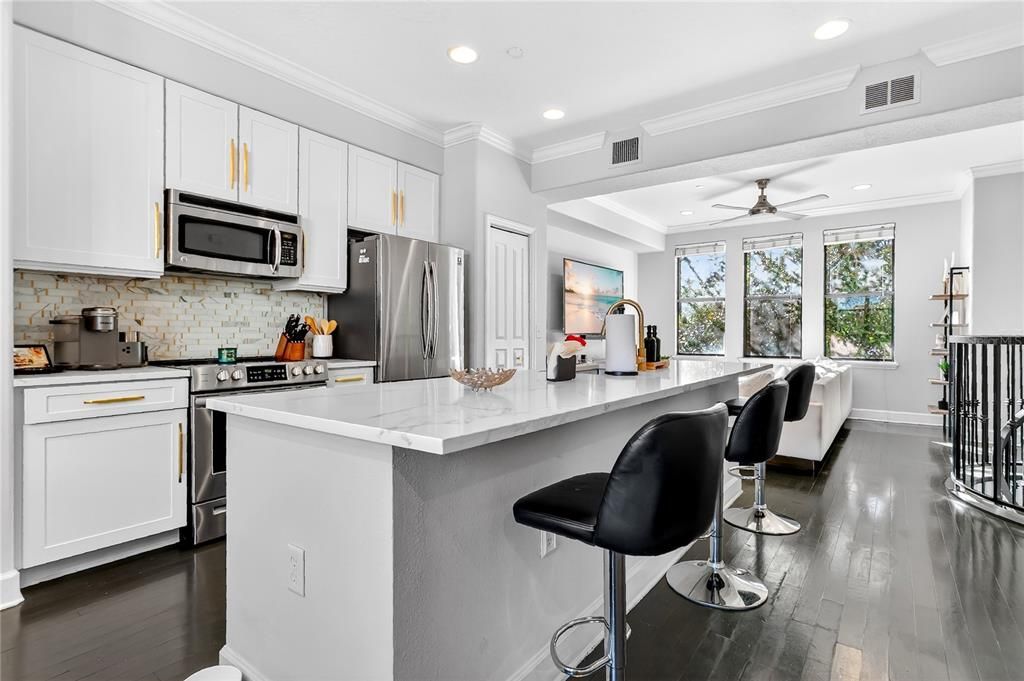 En Renta: $3,250 (3 camas, 3 baños, 1844 Pies cuadrados)