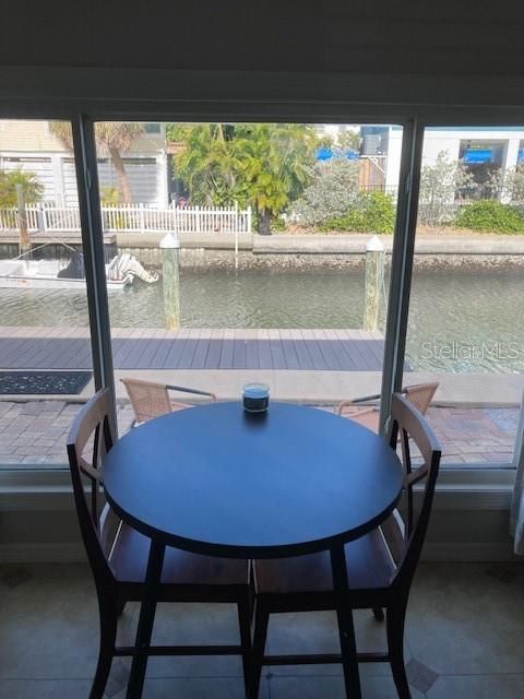 For Sale: $300,000 (1 beds, 1 baths, 630 Square Feet)