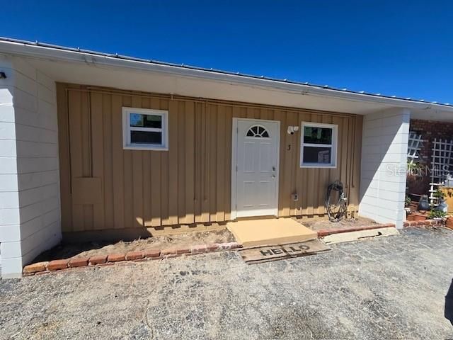 For Sale: $300,000 (1 beds, 1 baths, 630 Square Feet)