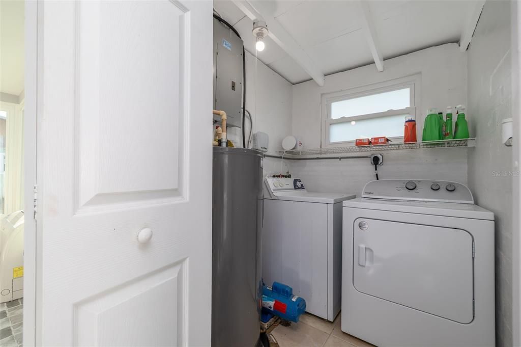 En Venta: $225,000 (2 camas, 1 baños, 984 Pies cuadrados)