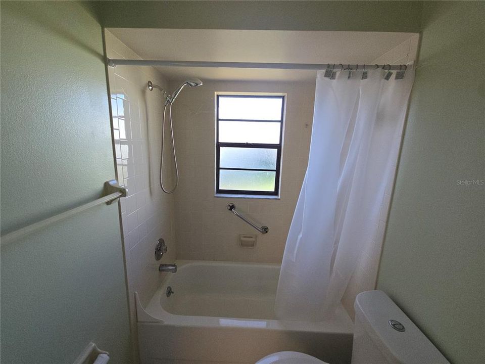 En Venta: $174,900 (2 camas, 2 baños, 1130 Pies cuadrados)