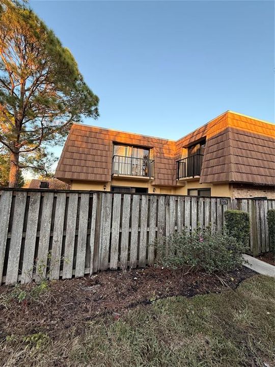 出租: $1,800 (2 贝兹, 2 浴室, 1285 平方英尺)