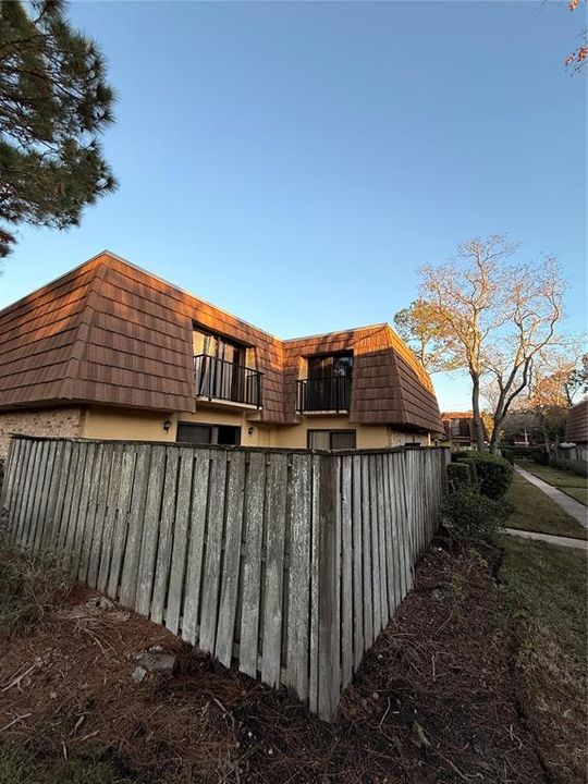 出租: $1,800 (2 贝兹, 2 浴室, 1285 平方英尺)