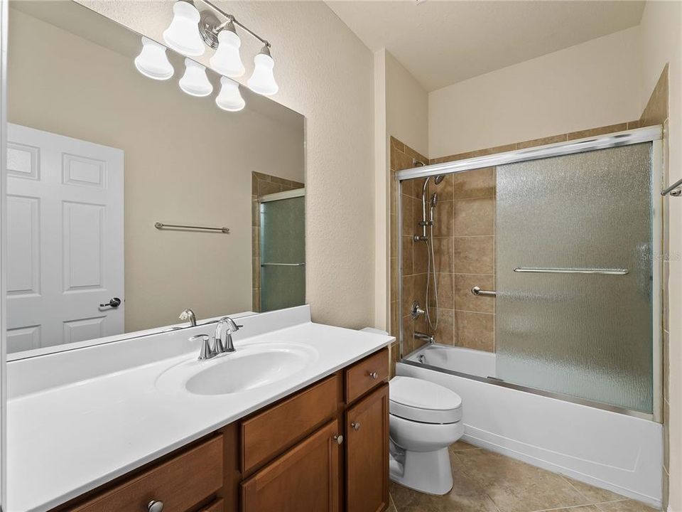 На продажу: $320,000 (2 спален, 2 ванн, 1572 Квадратных фут)