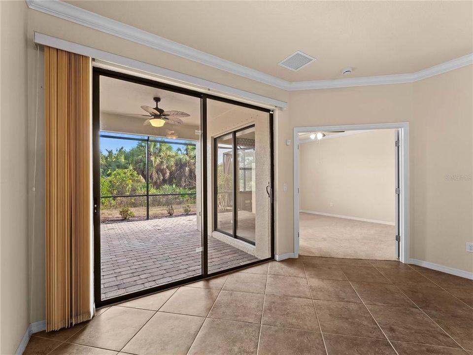 На продажу: $320,000 (2 спален, 2 ванн, 1572 Квадратных фут)