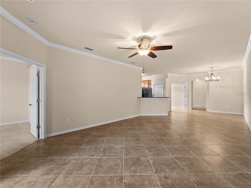 На продажу: $320,000 (2 спален, 2 ванн, 1572 Квадратных фут)