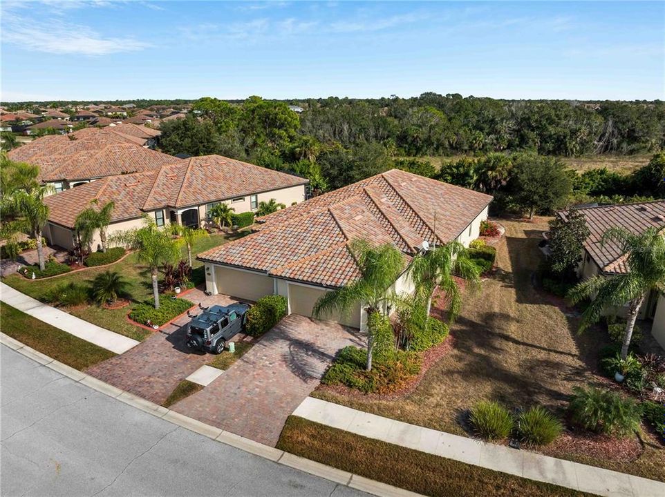 На продажу: $320,000 (2 спален, 2 ванн, 1572 Квадратных фут)