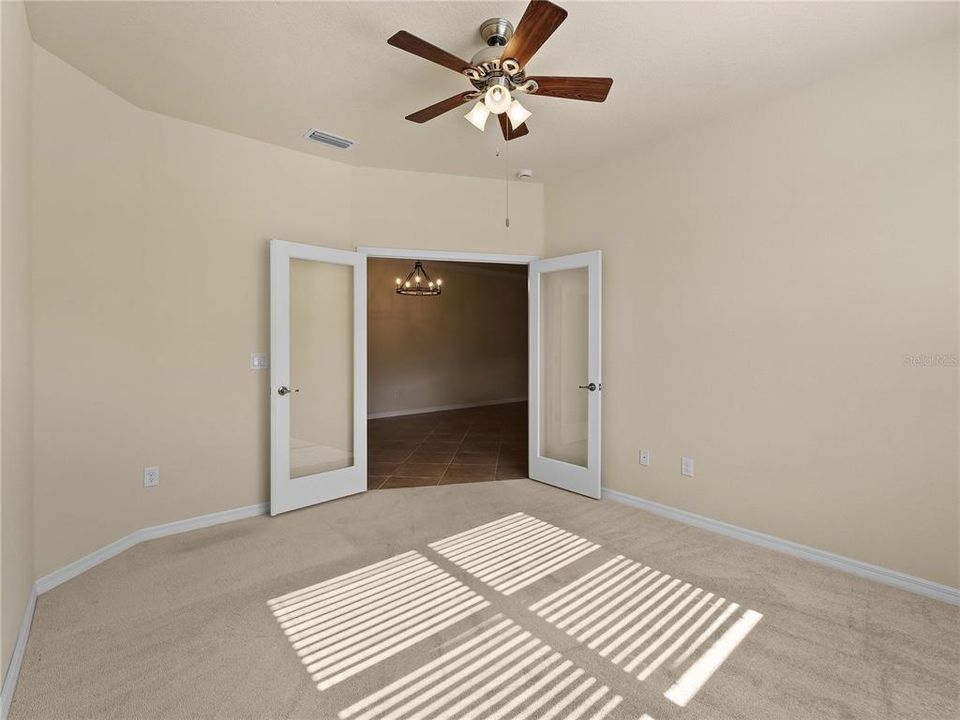 На продажу: $320,000 (2 спален, 2 ванн, 1572 Квадратных фут)