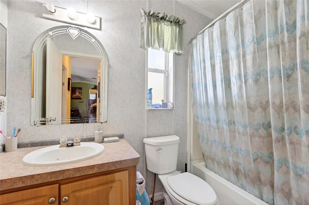 For Sale: $799,900 (3 beds, 2 baths, 2076 Square Feet)