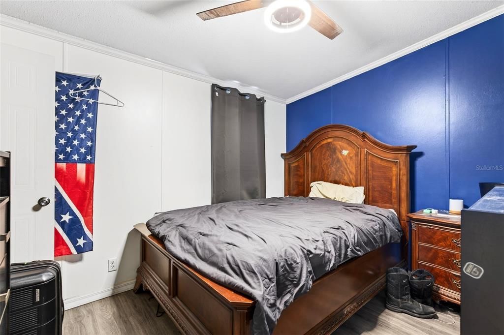 For Sale: $799,900 (3 beds, 2 baths, 2076 Square Feet)