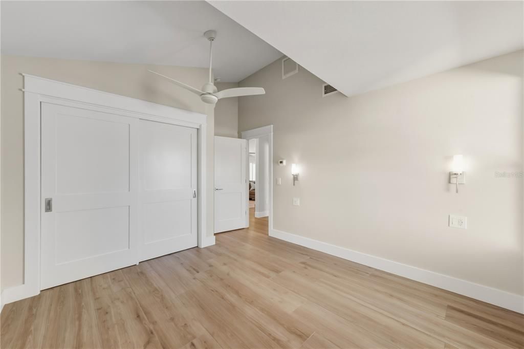 На продажу: $1,199,000 (4 спален, 2 ванн, 1832 Квадратных фут)