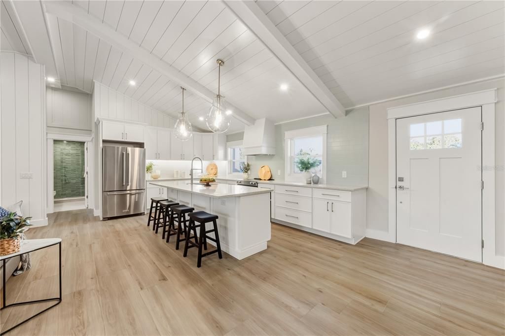 На продажу: $1,199,000 (4 спален, 2 ванн, 1832 Квадратных фут)