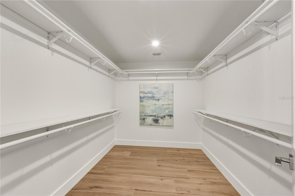 На продажу: $1,199,000 (4 спален, 2 ванн, 1832 Квадратных фут)