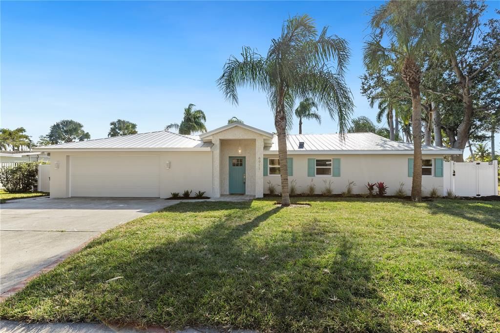 На продажу: $1,199,000 (4 спален, 2 ванн, 1832 Квадратных фут)