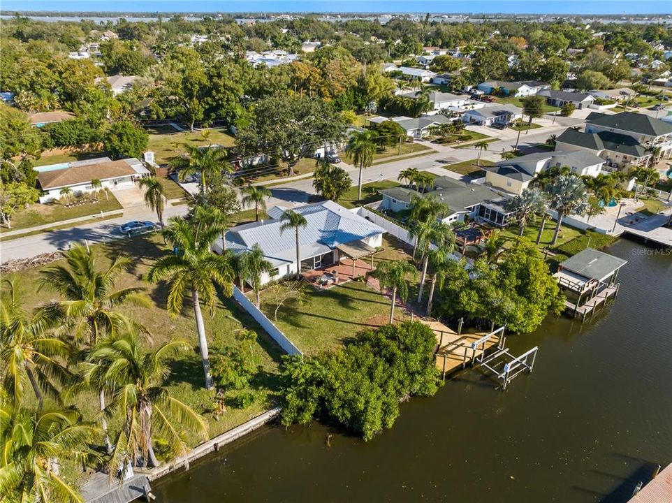 На продажу: $1,199,000 (4 спален, 2 ванн, 1832 Квадратных фут)