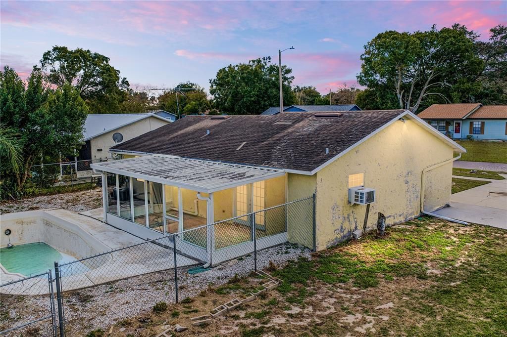 For Sale: $144,900 (3 beds, 2 baths, 1218 Square Feet)