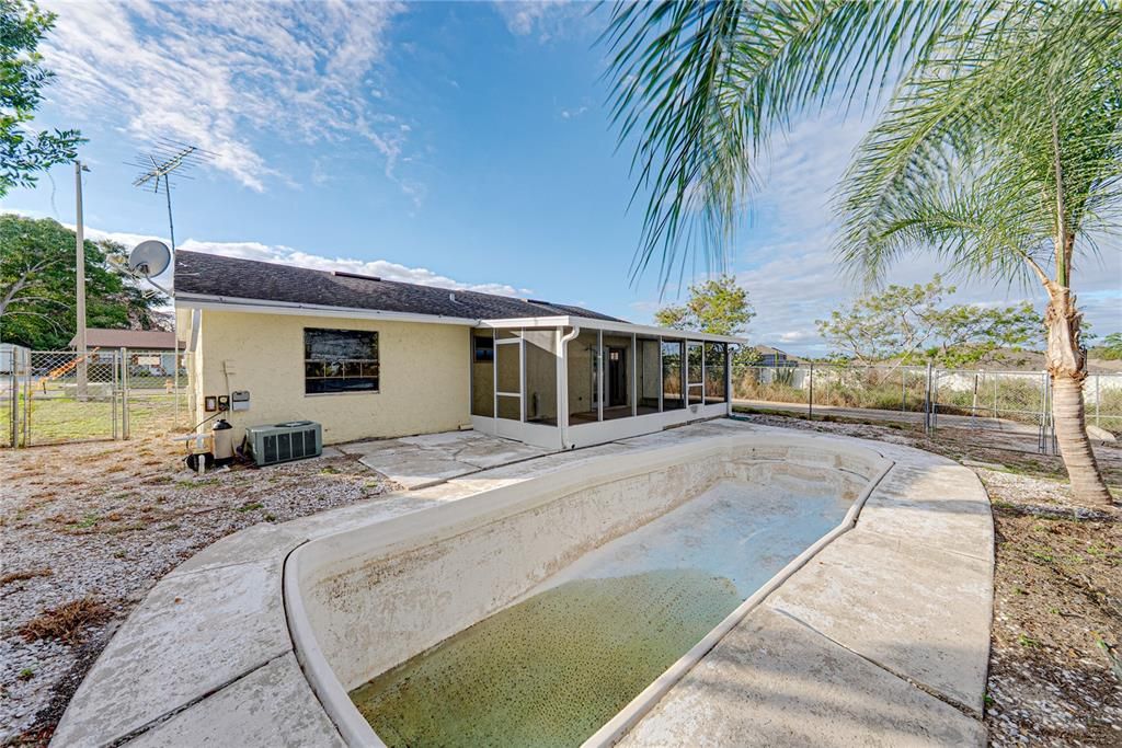 For Sale: $144,900 (3 beds, 2 baths, 1218 Square Feet)