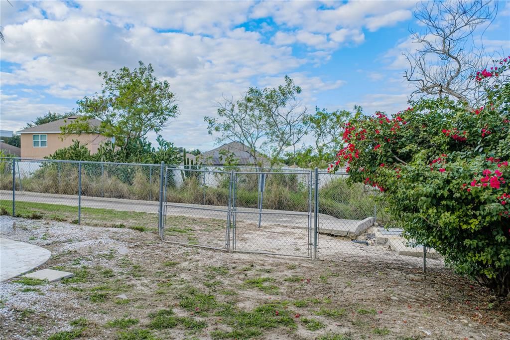 For Sale: $144,900 (3 beds, 2 baths, 1218 Square Feet)