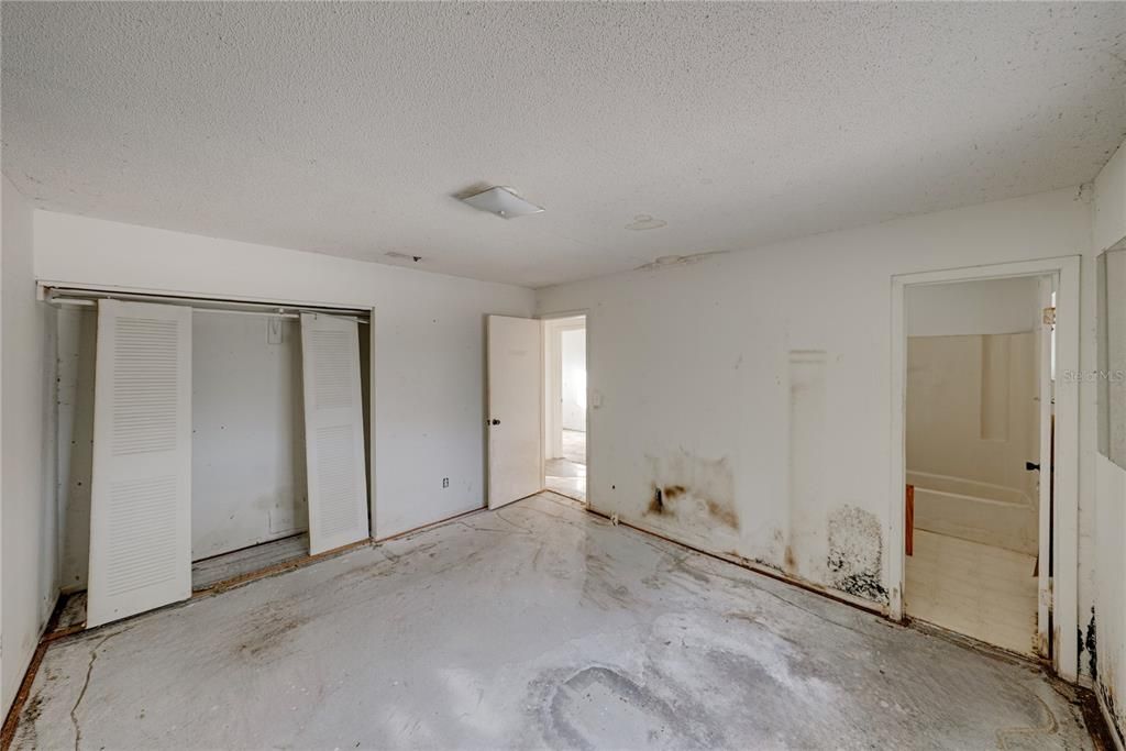 For Sale: $144,900 (3 beds, 2 baths, 1218 Square Feet)