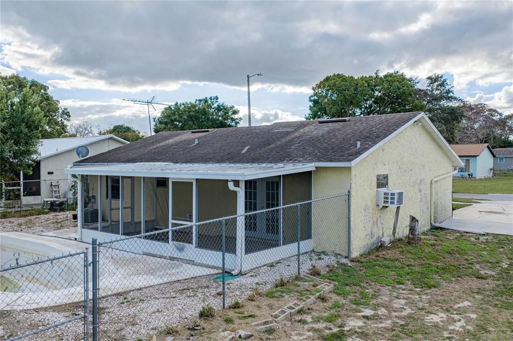 For Sale: $144,900 (3 beds, 2 baths, 1218 Square Feet)