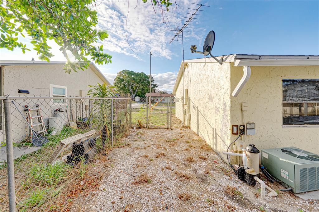 For Sale: $144,900 (3 beds, 2 baths, 1218 Square Feet)