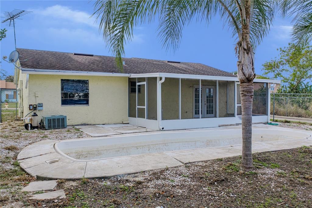 For Sale: $144,900 (3 beds, 2 baths, 1218 Square Feet)