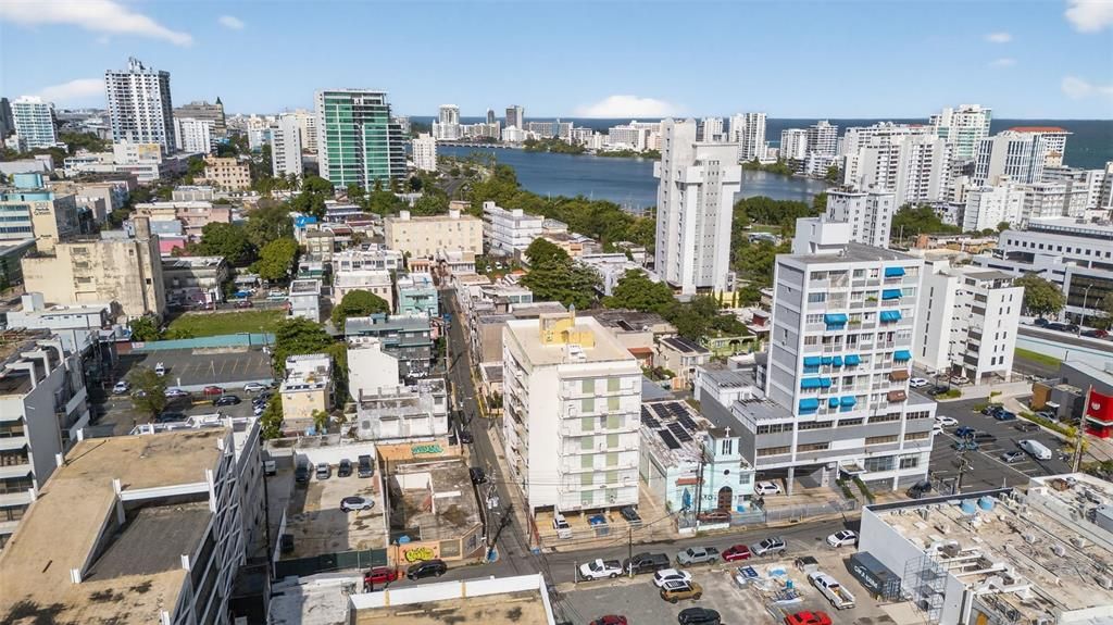 For Rent: $1,900 (2 beds, 1 baths, 867 Square Feet)