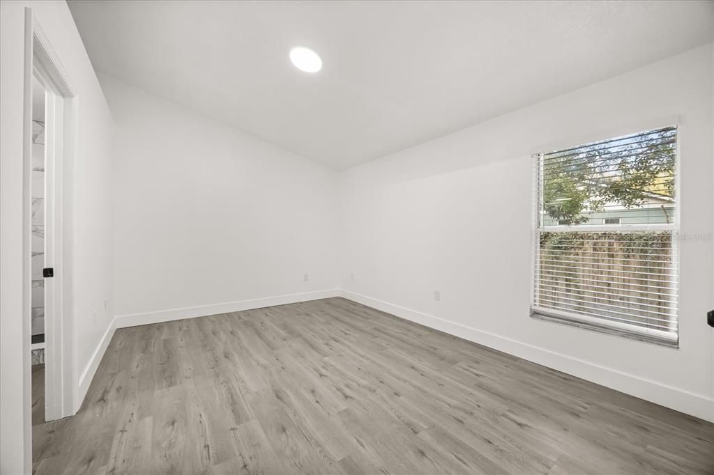 На продажу: $310,000 (3 спален, 2 ванн, 1206 Квадратных фут)