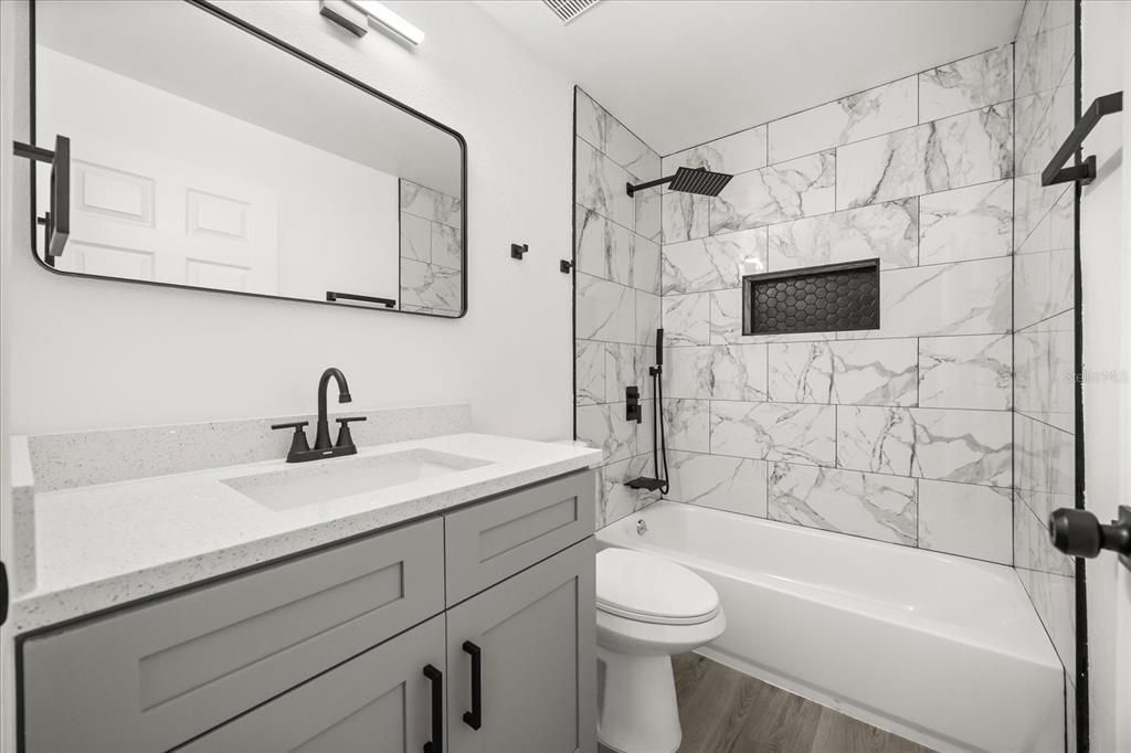 На продажу: $310,000 (3 спален, 2 ванн, 1206 Квадратных фут)