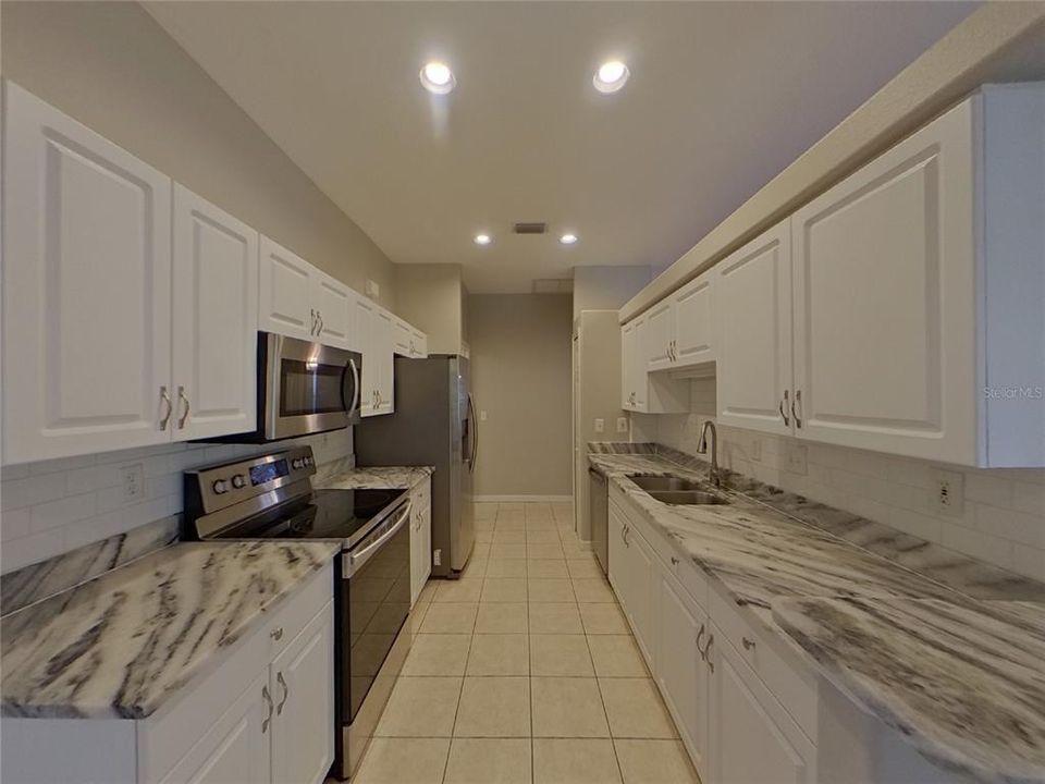 出租: $2,549 (3 贝兹, 2 浴室, 1823 平方英尺)