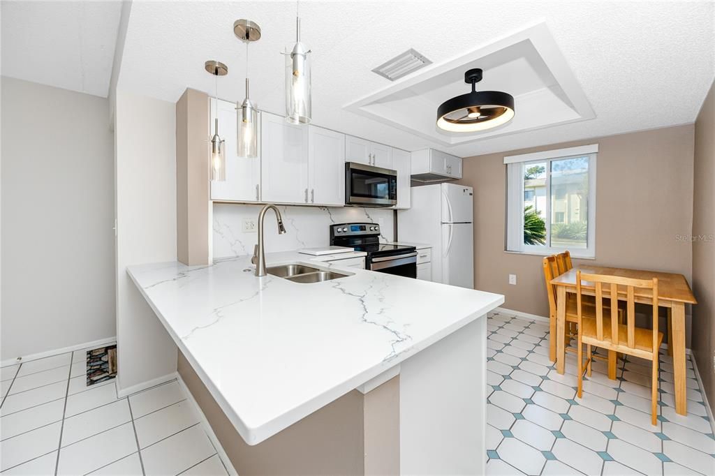 В аренду: $1,795 (2 спален, 2 ванн, 1054 Квадратных фут)