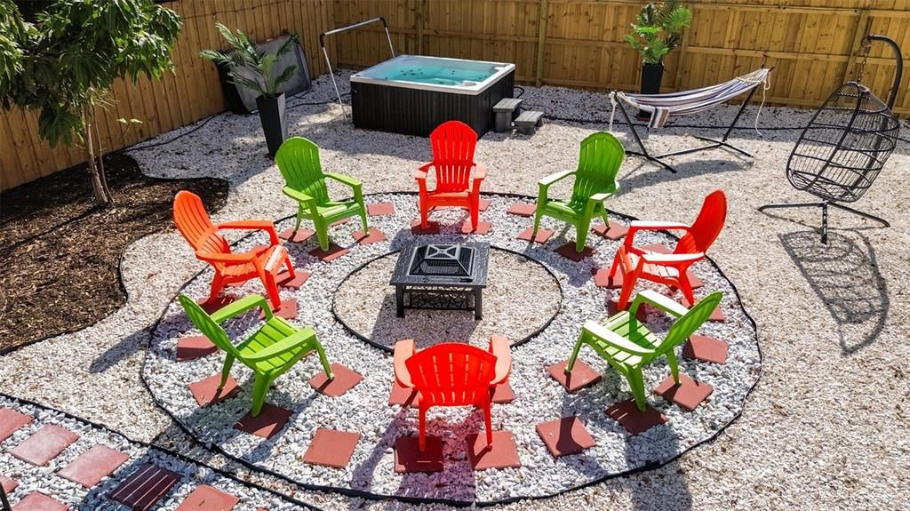 待售: $375,000 (3 贝兹, 2 浴室, 1037 平方英尺)