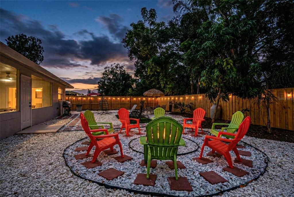 待售: $375,000 (3 贝兹, 2 浴室, 1037 平方英尺)