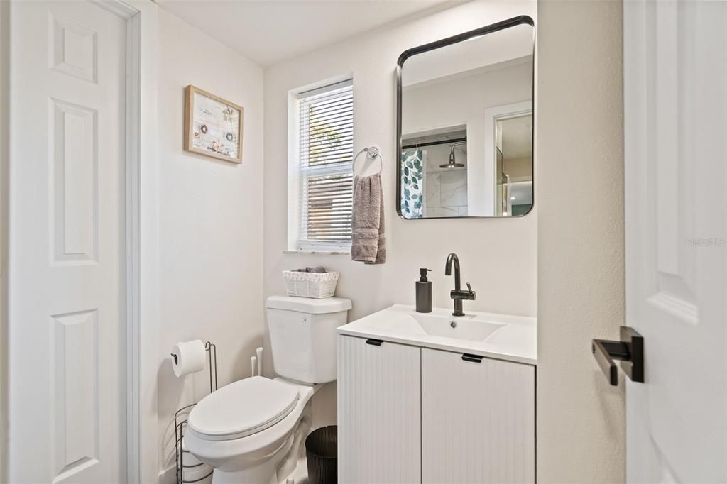 待售: $375,000 (3 贝兹, 2 浴室, 1037 平方英尺)