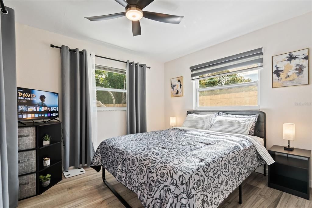 待售: $375,000 (3 贝兹, 2 浴室, 1037 平方英尺)