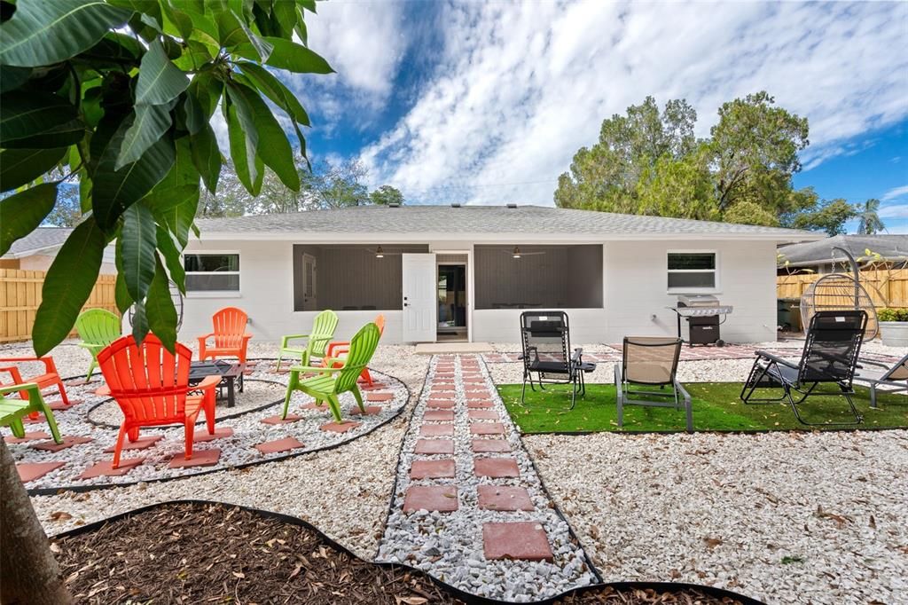 待售: $375,000 (3 贝兹, 2 浴室, 1037 平方英尺)