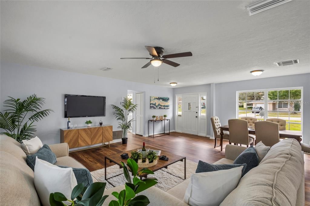 En Venta: $389,000 (4 camas, 2 baños, 1750 Pies cuadrados)