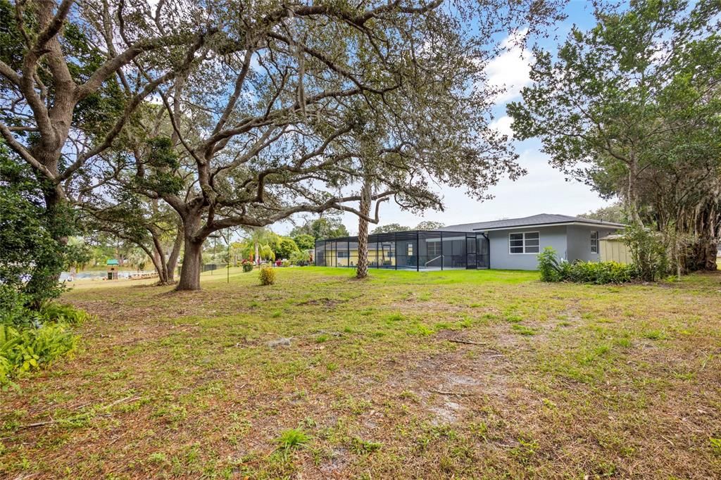 En Venta: $389,000 (4 camas, 2 baños, 1750 Pies cuadrados)