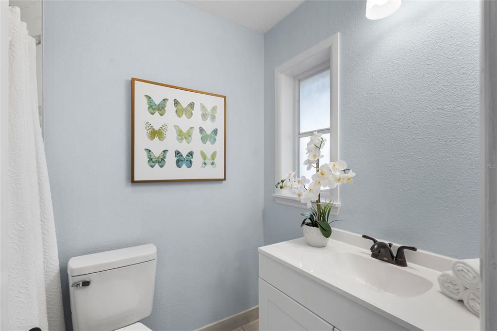 En Venta: $389,000 (4 camas, 2 baños, 1750 Pies cuadrados)