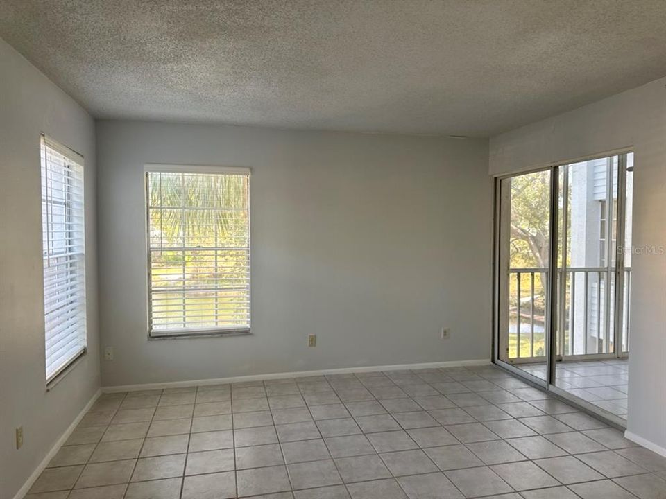 En Venta: $157,500 (2 camas, 2 baños, 1042 Pies cuadrados)