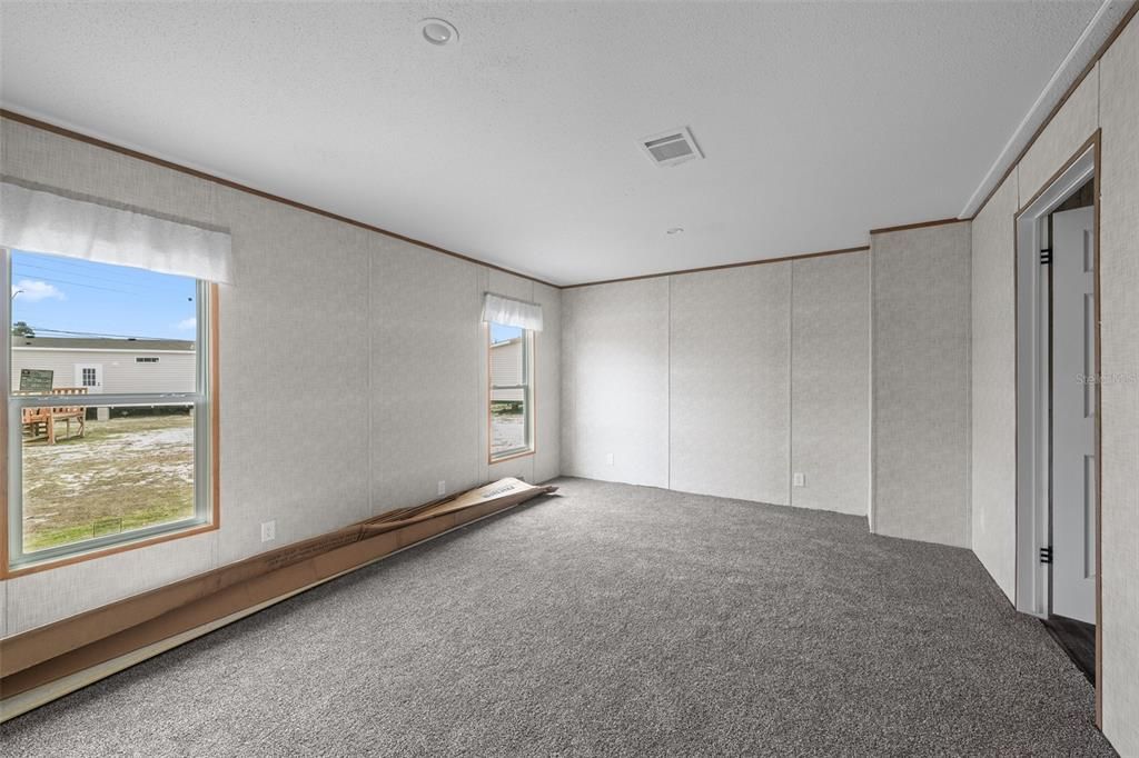 For Sale: $239,900 (4 beds, 2 baths, 1768 Square Feet)